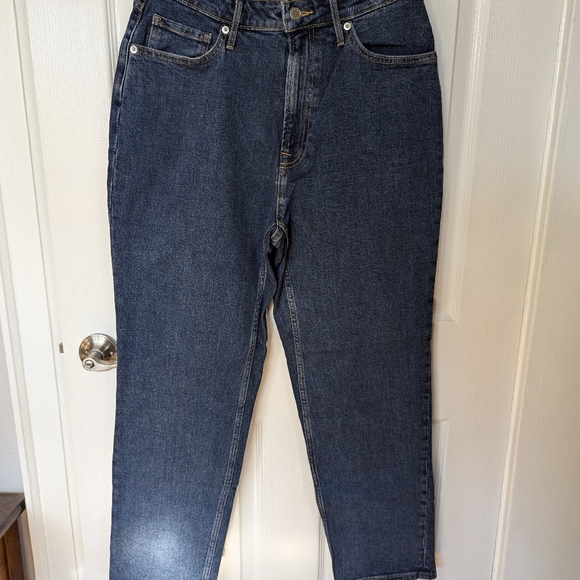 Everlane The Original Curvy Cheeky Jean - Picture 4 of 11